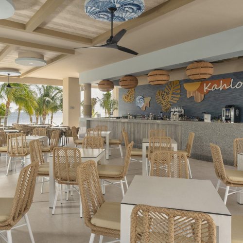 Poolside bar