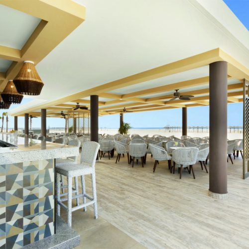 Poolside bar Espargos